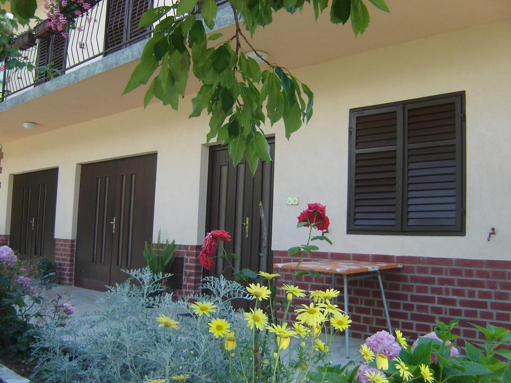 Apartments Grgorinic Pula Exterior photo
