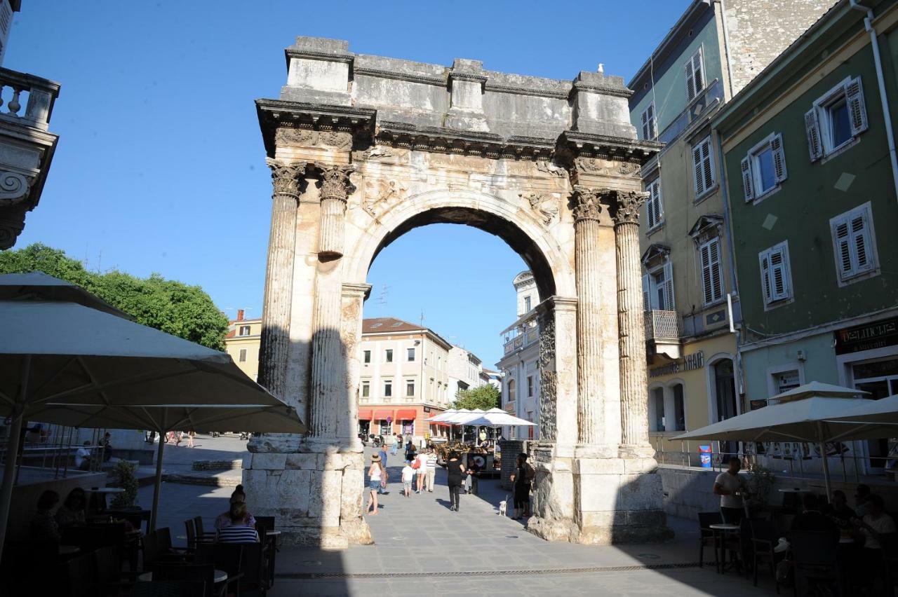 Apartments Grgorinic Pula Exterior photo